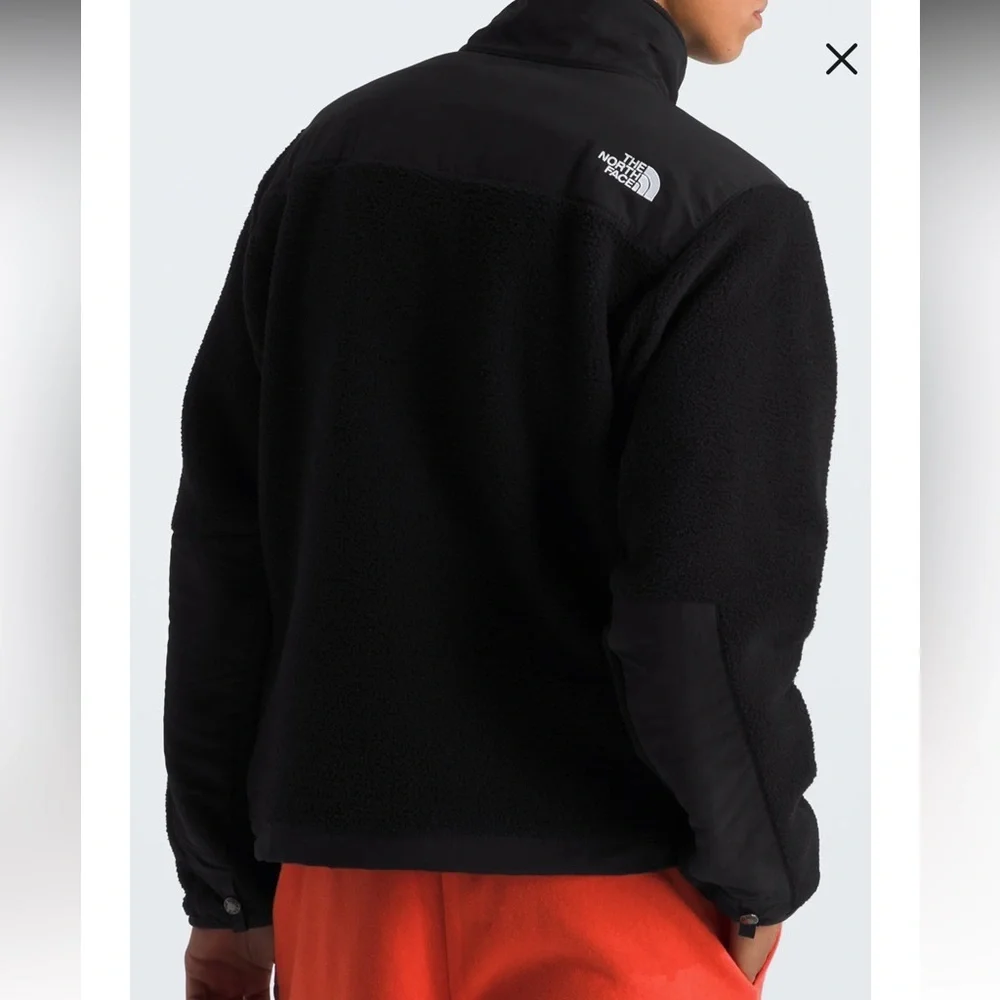 The North Face Retro Denali Jacket Men’s size medium in black